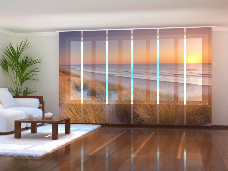 Paneles Japoneses Dunas y Playa al Atardecer en Holanda
